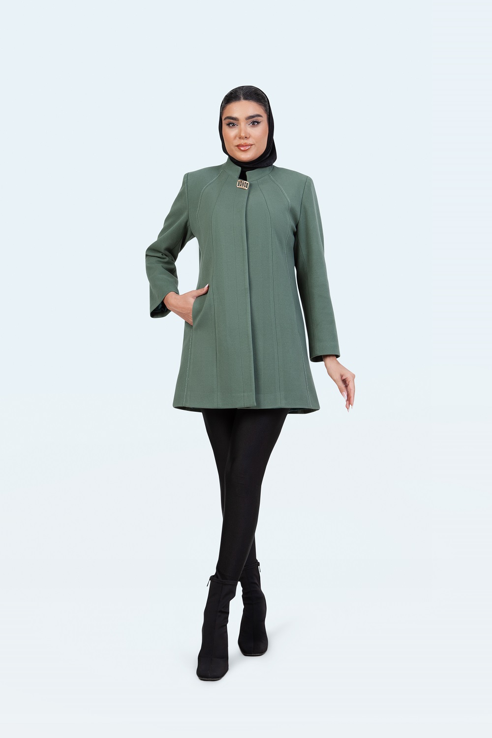 فوتر یقه ایستاده پشت گنبدی زهره